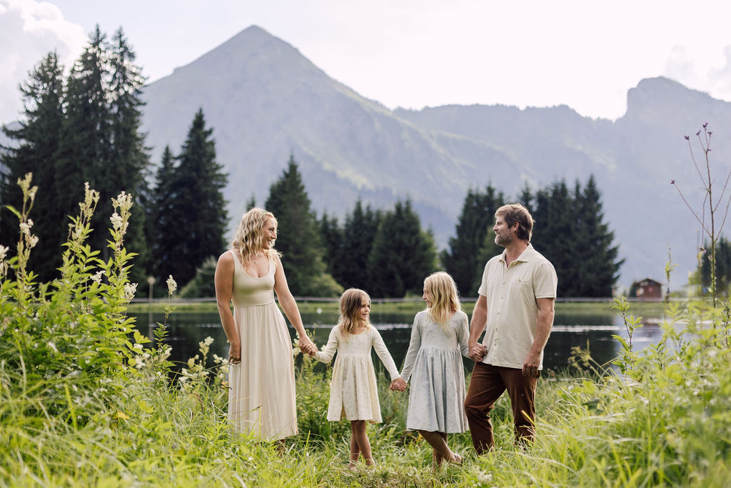 Family photographer in Morzine