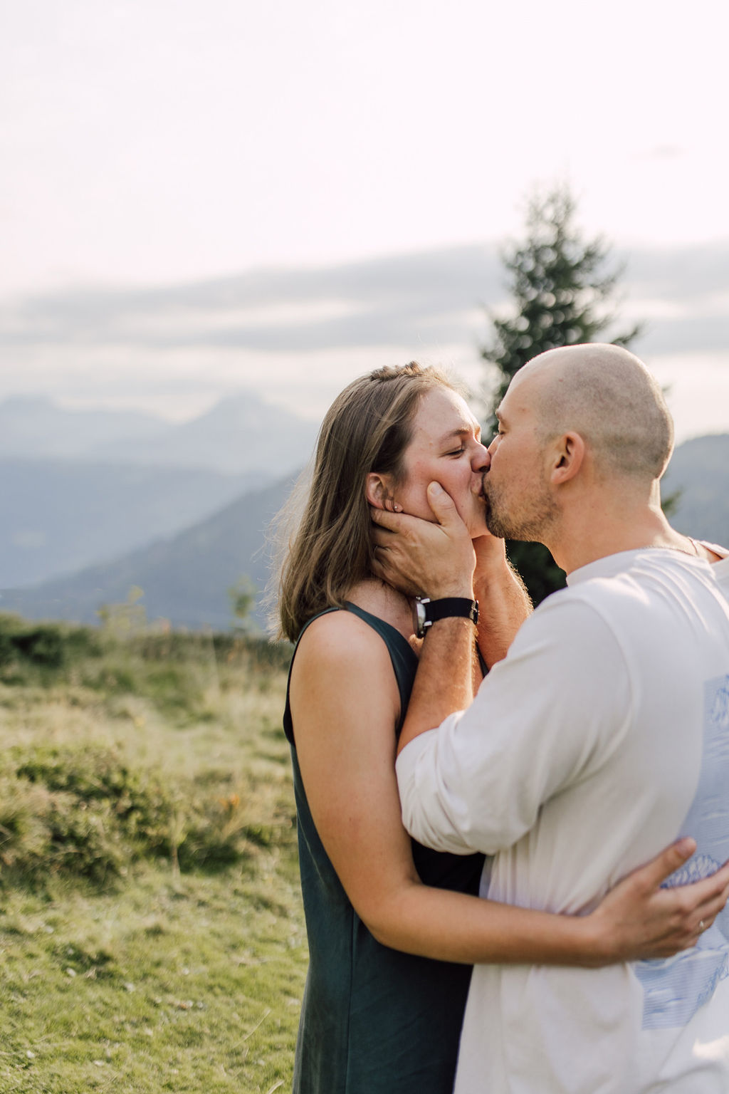 couple photo session in the French Alps
